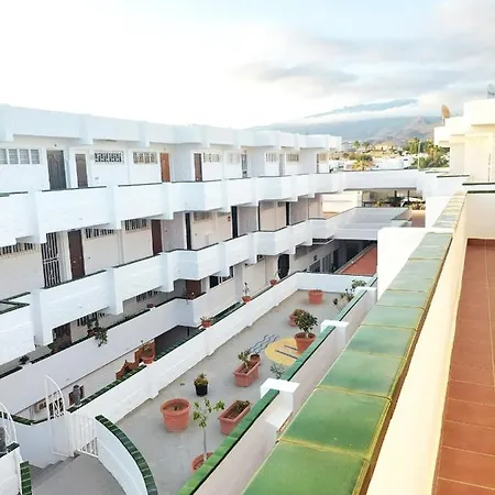 Holiday home Blu Apartment, Wifi Free Pool View