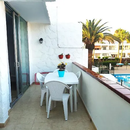 Hébergement de vacances Blu Apartment, Wifi Free Pool View